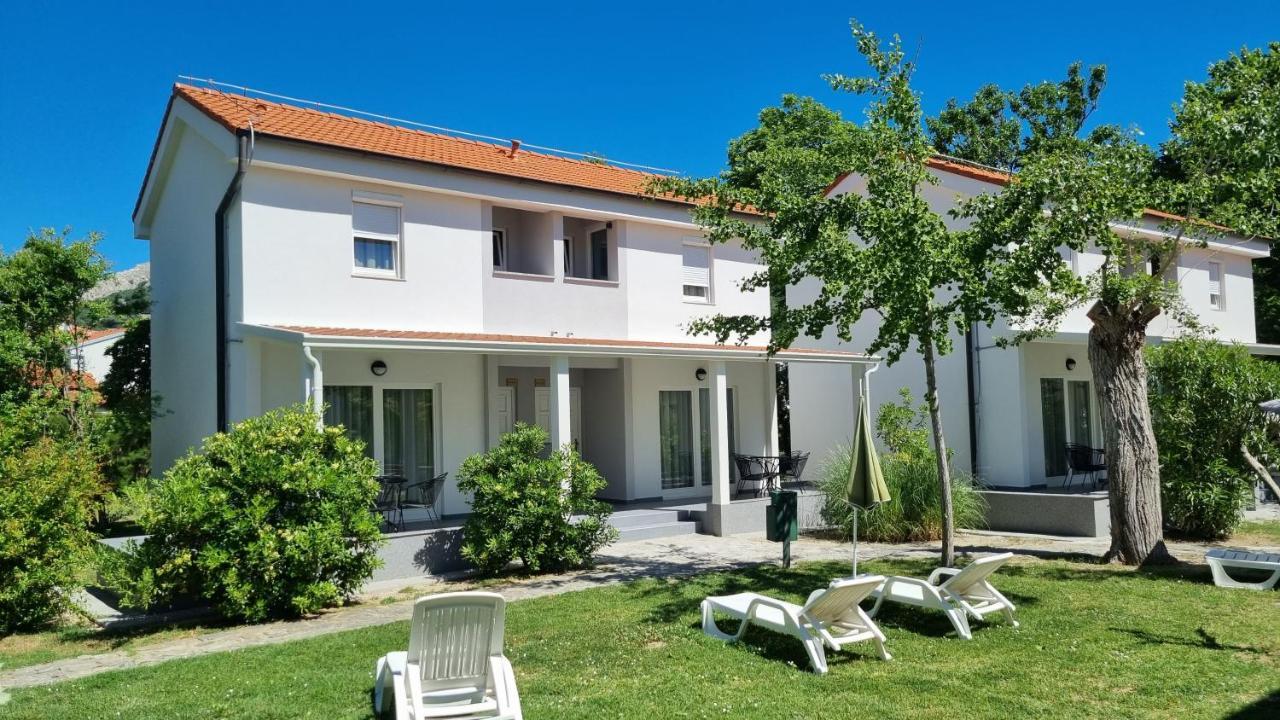Villas Corinthia Башка Екстер'єр фото