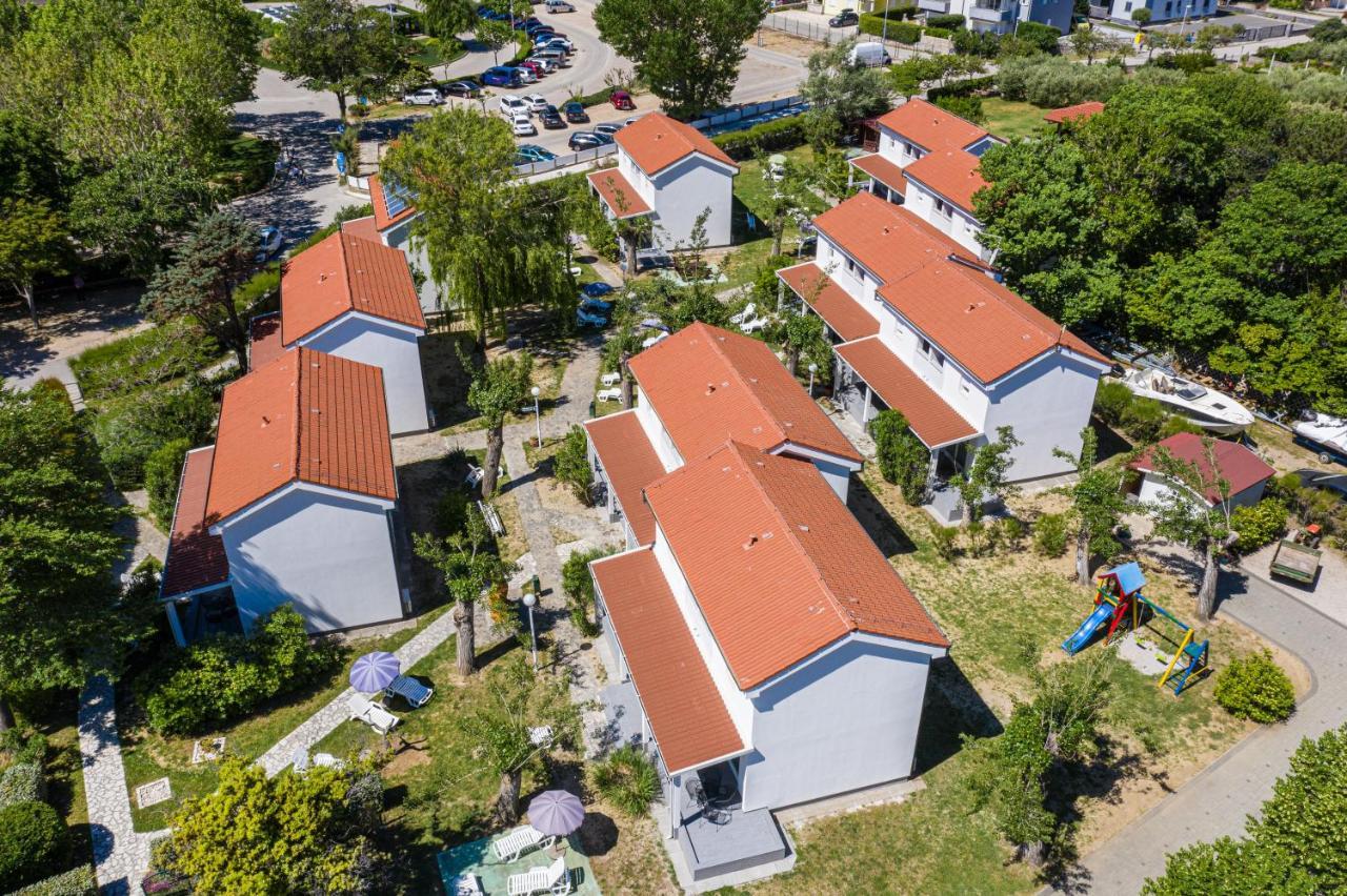 Villas Corinthia Башка Екстер'єр фото